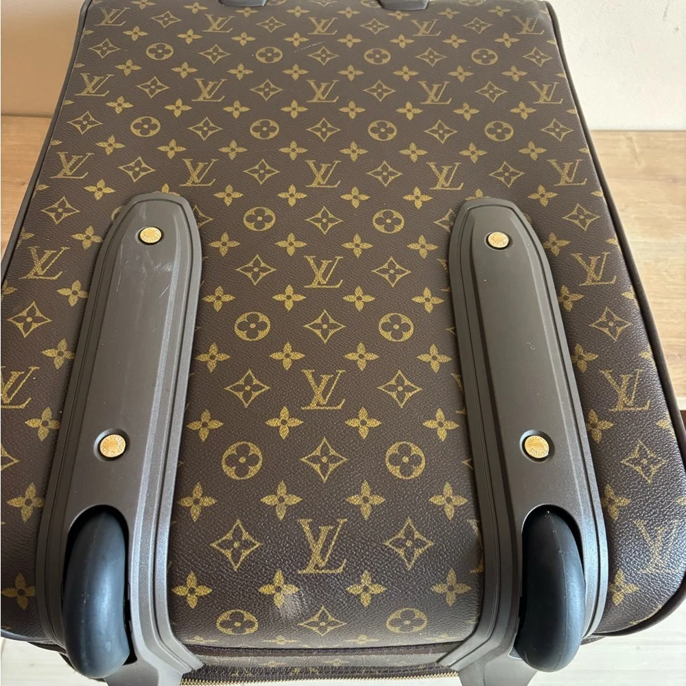Authentic Louis Vuitton pegase 55 monogram carry on suitcase - Picture 6 of 8